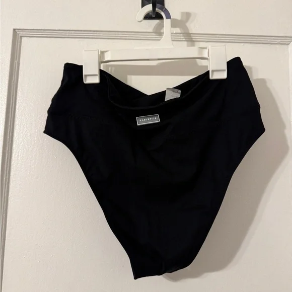 - Fabletics High-Waisted Crossover Shaping Swim Bottom Sz large - Picture 5 of 6